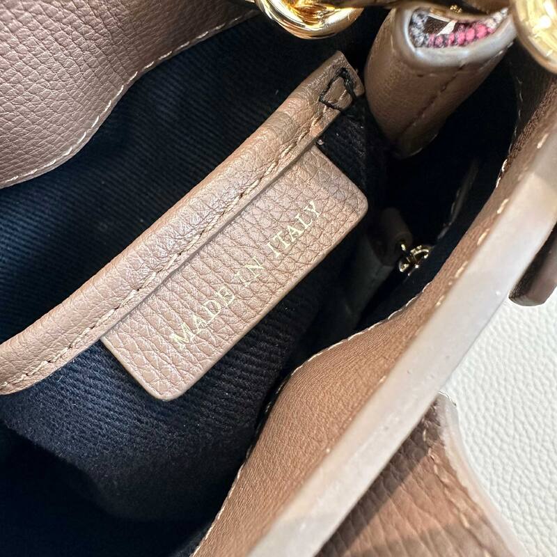 Burberry Taupe grained leather 26 x crossbody — Top Quality Replica