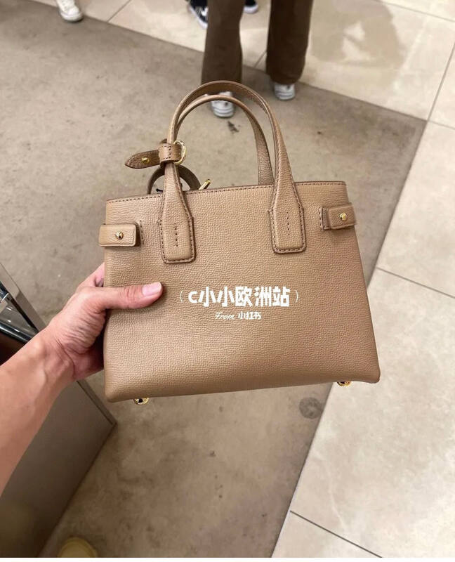 Burberry Beige 25x18x10cm shoulder bag — 1:1 Replica