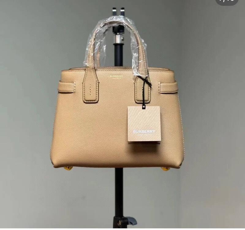 Burberry Beige 25x18x10cm shoulder bag — 1:1 Replica