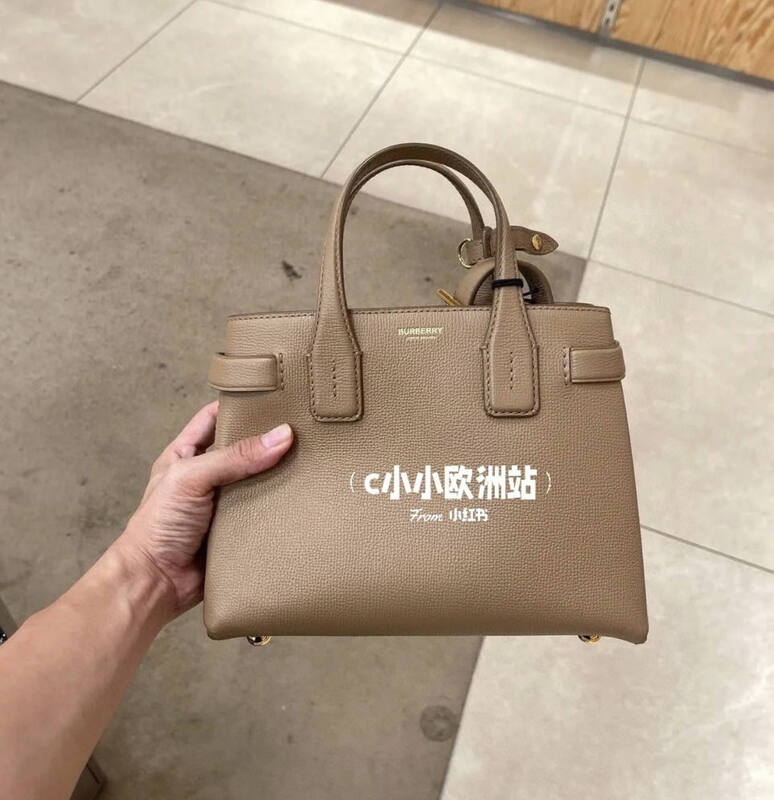 Burberry Beige 25x18x10cm shoulder bag — 1:1 Replica