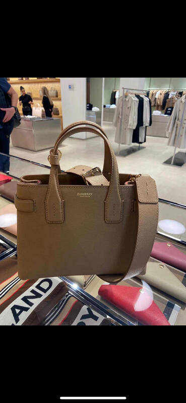Burberry Beige 25x18x10cm shoulder bag — 1:1 Replica