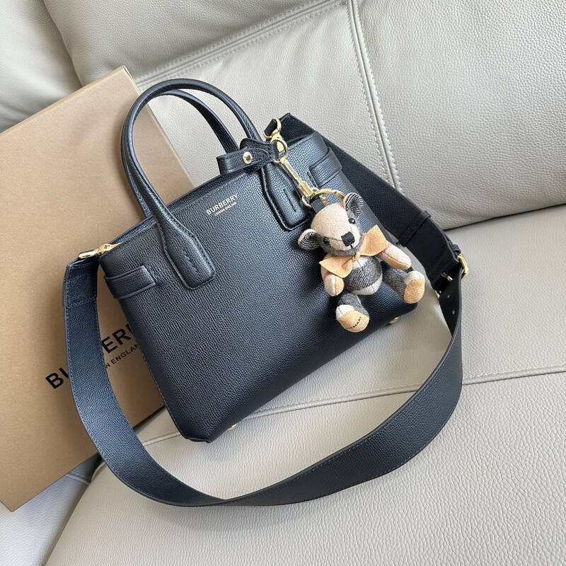 Burberry Black 25x18x10cm shoulder bag — Premium Replica