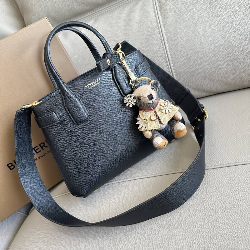 Burberry Black 25x18x10cm shoulder bag — Premium Replica