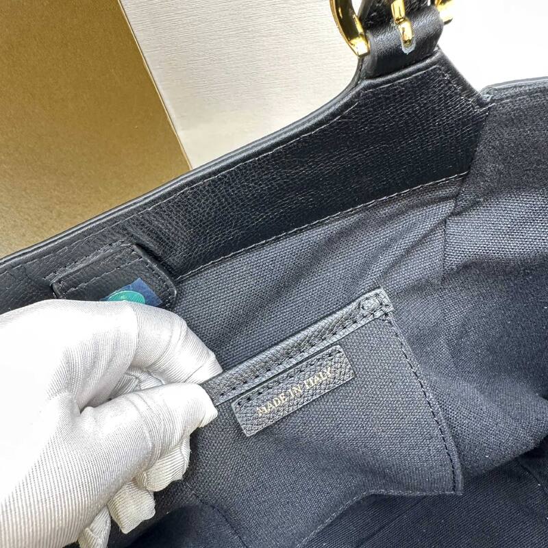 Burberry Black 25x18x10cm shoulder bag — AAA Quality Replica