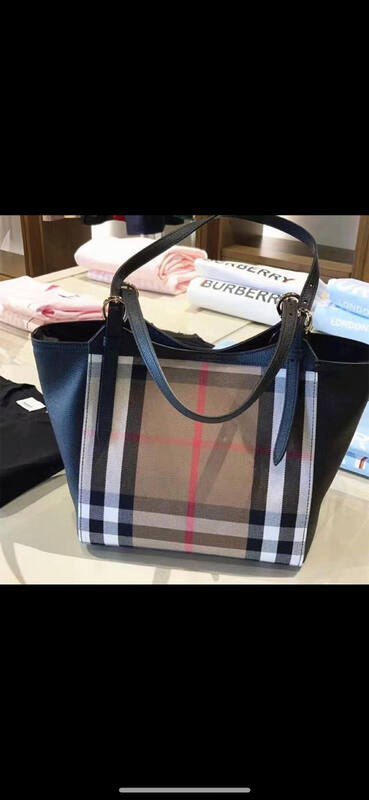 Burberry Black 25x18x10cm shoulder bag — Top Quality Replica