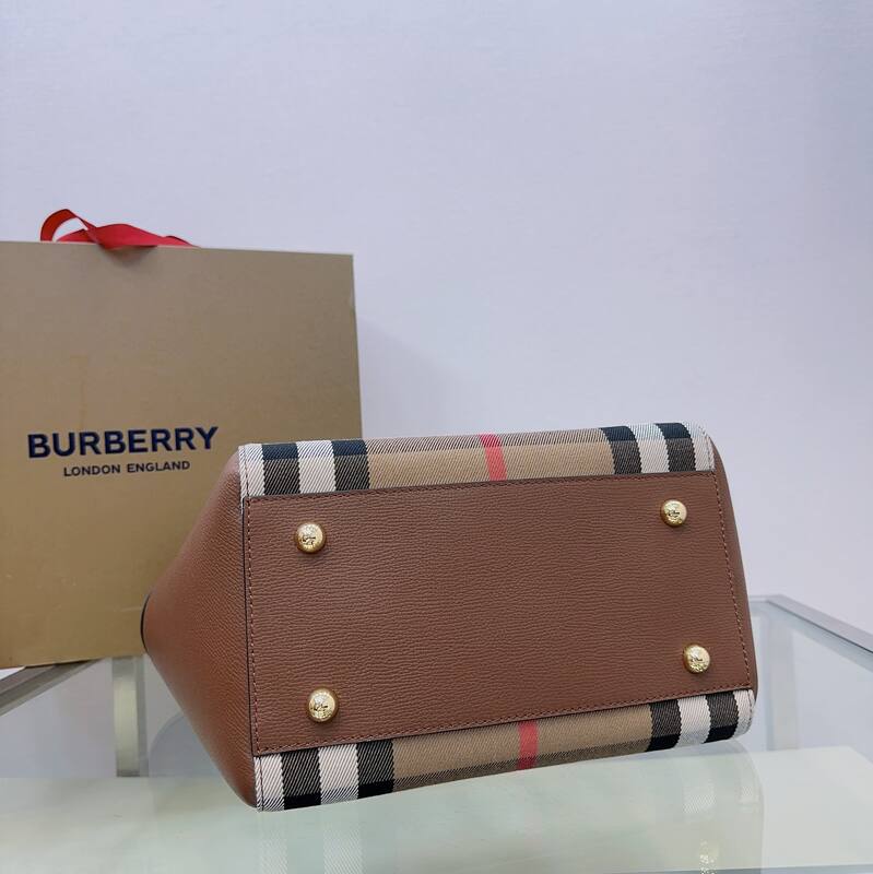 Burberry Brown 25x18x10cm shoulder bag — AAA Quality Replica