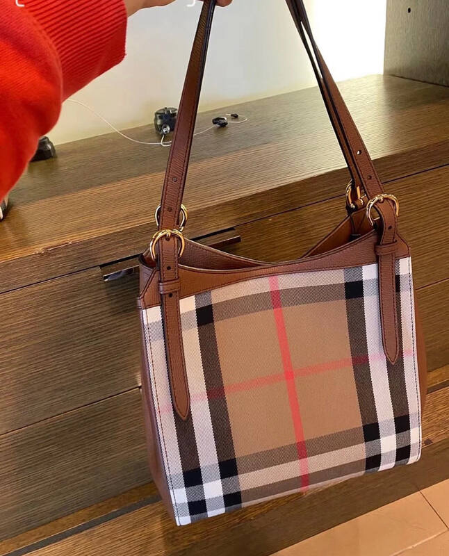 Burberry Brown shoulder bag — Premium Replica