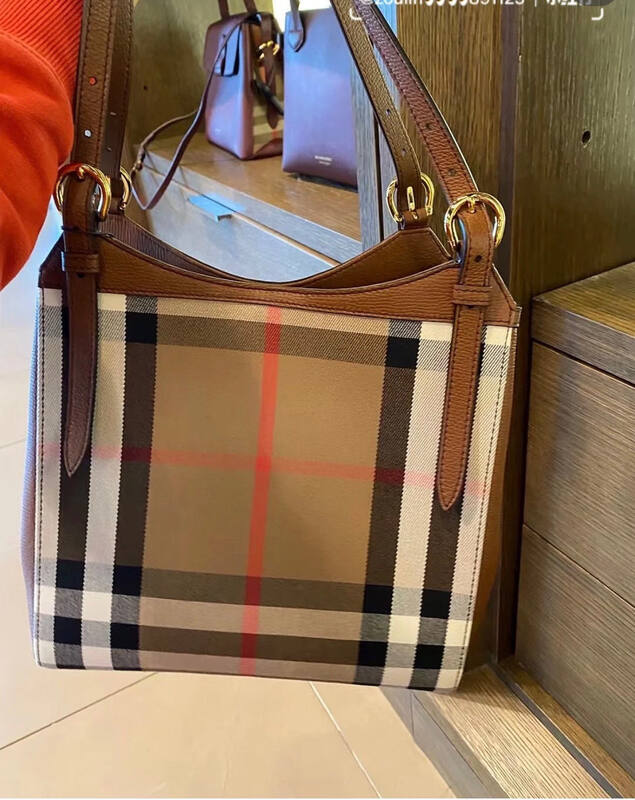 Burberry Brown shoulder bag — Premium Replica