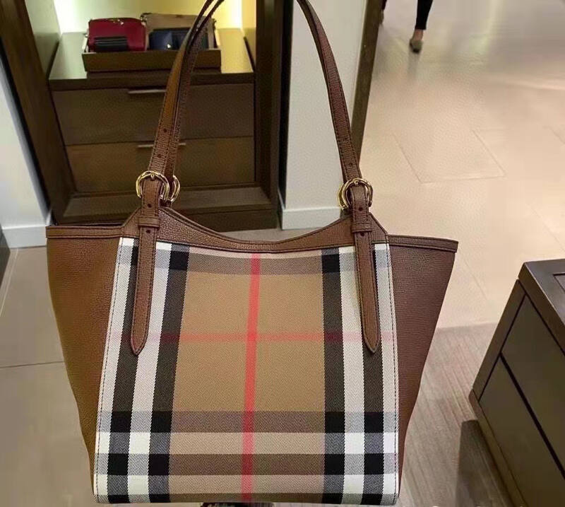 Burberry Brown shoulder bag — Premium Replica