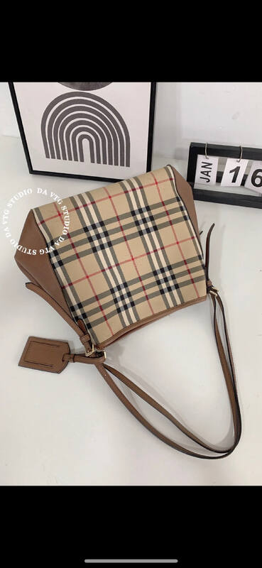 Burberry Brown shoulder bag — Premium Replica