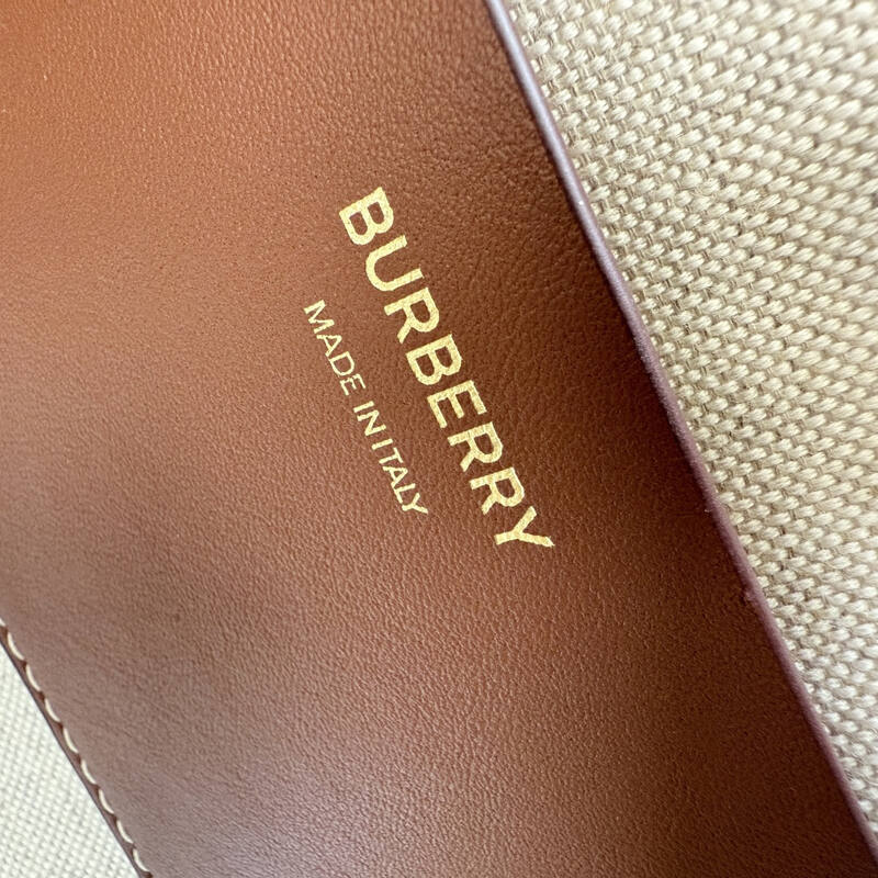Burberry shoulder bag — 1:1 Replica