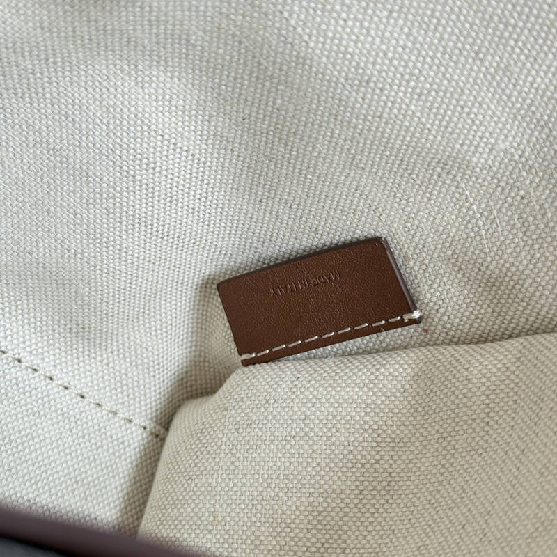Burberry shoulder bag — 1:1 Replica