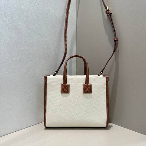 Burberry 25x18x10cm shoulder bag 1 1 Replica