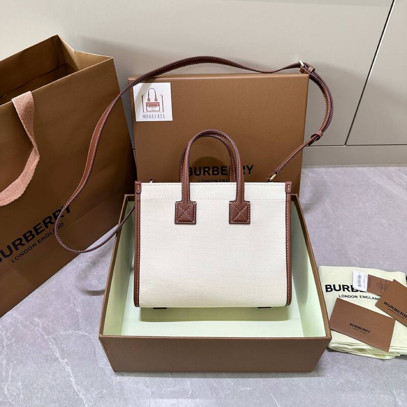 Burberry shoulder bag — 1:1 Replica
