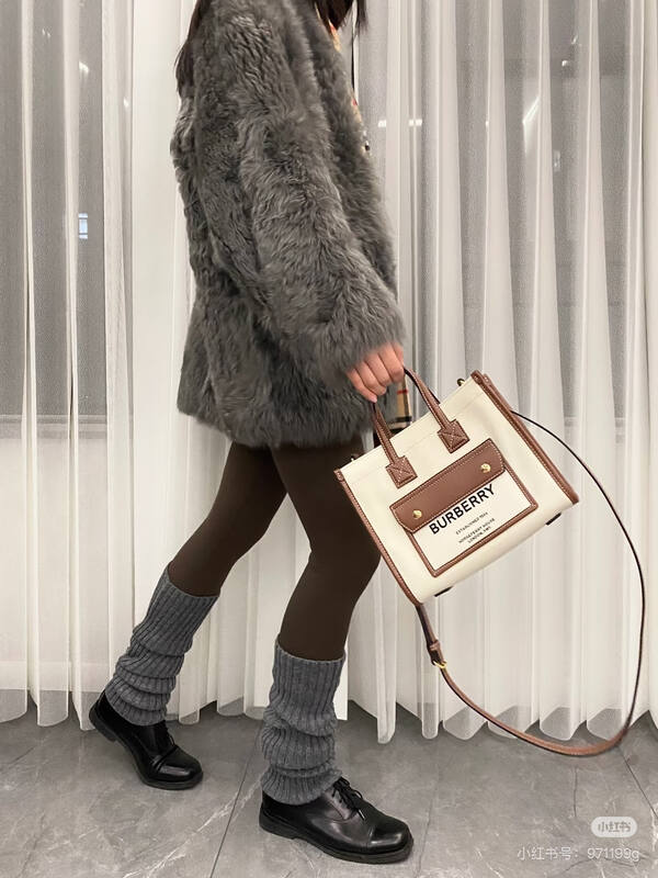 Burberry Brown shoulder bag — Premium Replica