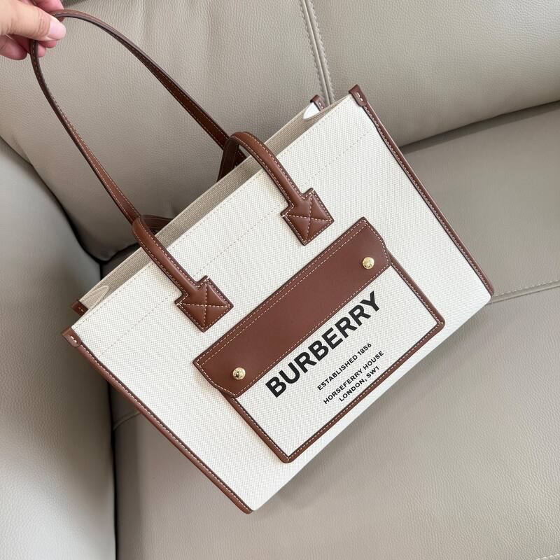 Burberry Horseferry Natural canvas with brown leather trim 26x22x12cm tote bag — Premium Replica