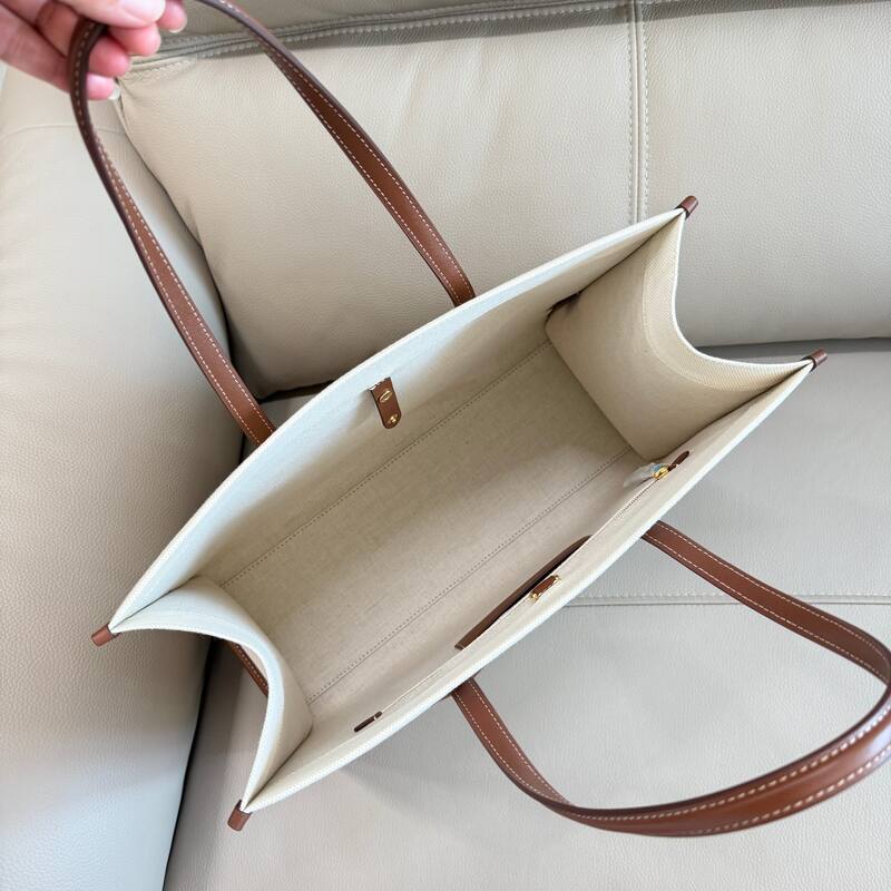 Burberry Brown 30x22x12cm shoulder bag — Premium Replica