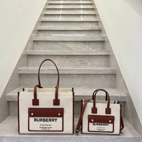 Burberry Horseferry Natural canvas with tan leather trim 40x16x30cm tote AAA Quality Replica