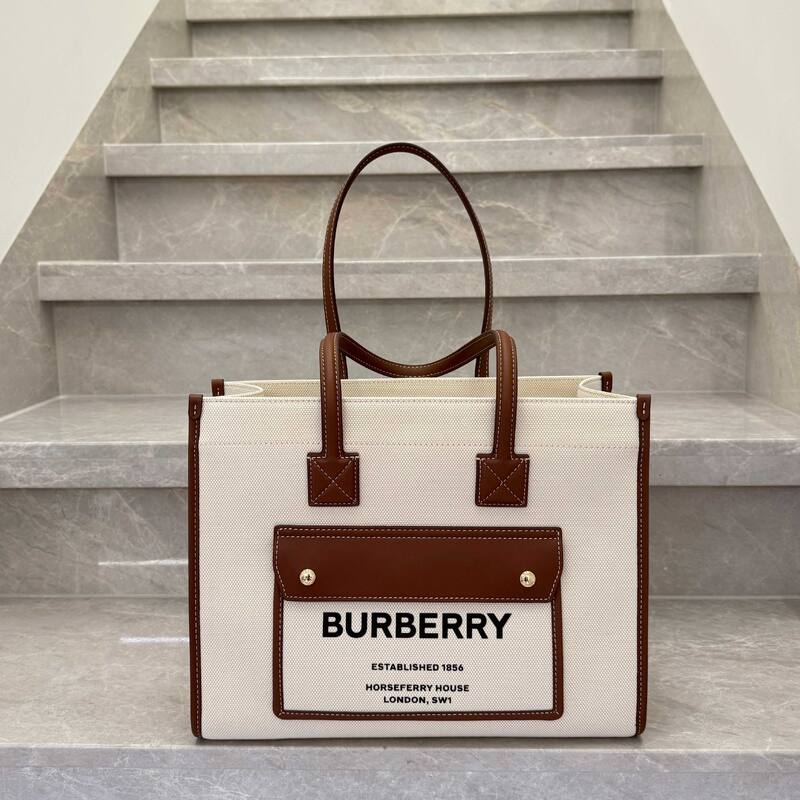 Burberry Horseferry Natural canvas with tan leather trim 40x16x30cm tote — AAA Quality Replica