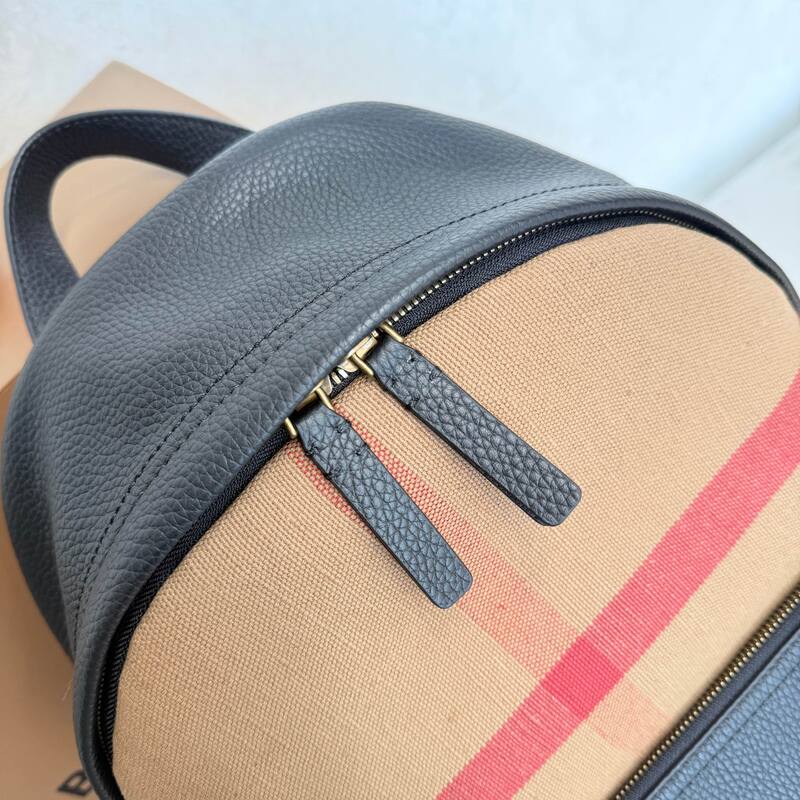 Burberry Black shoulder bag — 1:1 Replica