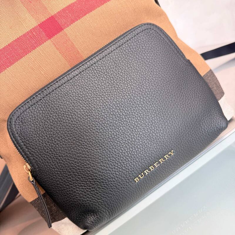 Burberry Black shoulder bag — 1:1 Replica
