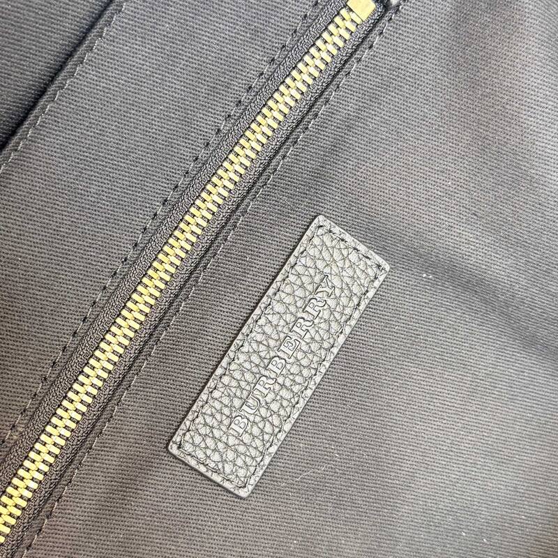 Burberry Black shoulder bag — 1:1 Replica