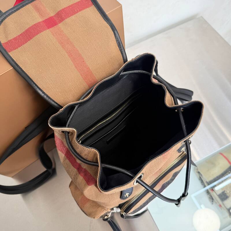 Burberry Black 25x18x10cm shoulder bag — AAA Quality Replica