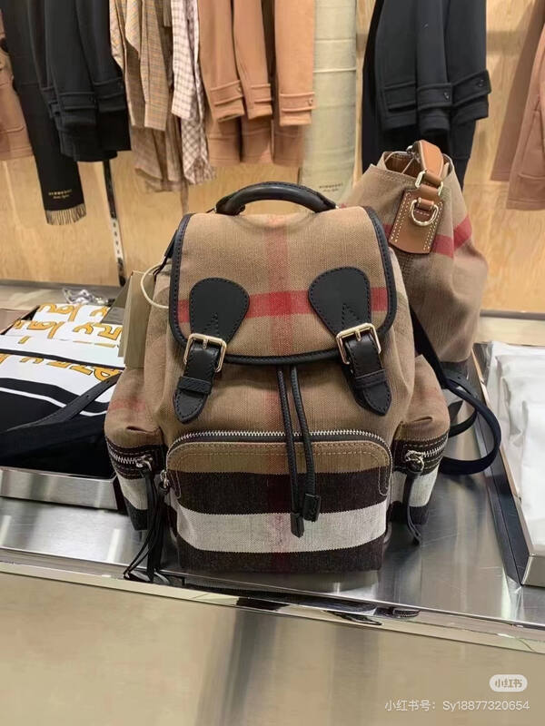 Burberry Black 25x18x10cm shoulder bag — Premium Replica