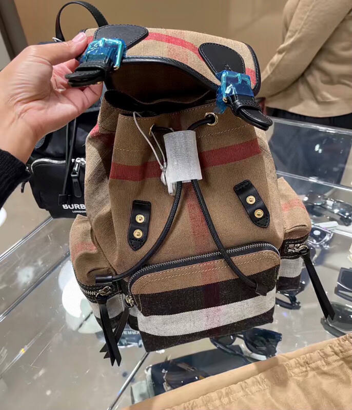 Burberry Black 25x18x10cm shoulder bag — Premium Replica