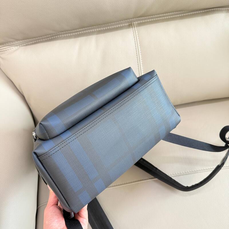 Burberry shoulder bag — Top Quality Replica