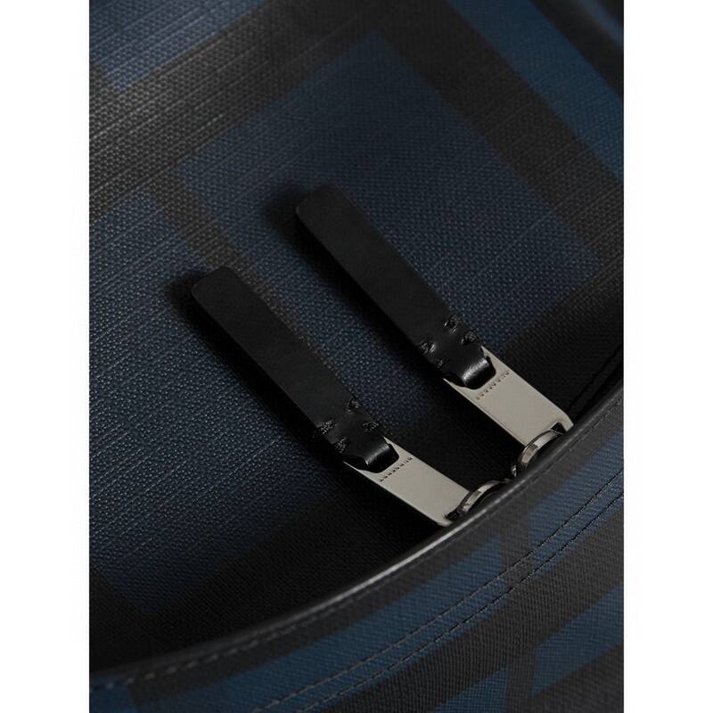Burberry shoulder bag — 1:1 Replica