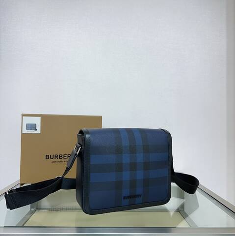 Burberry Black shoulder bag 1 1 Replica