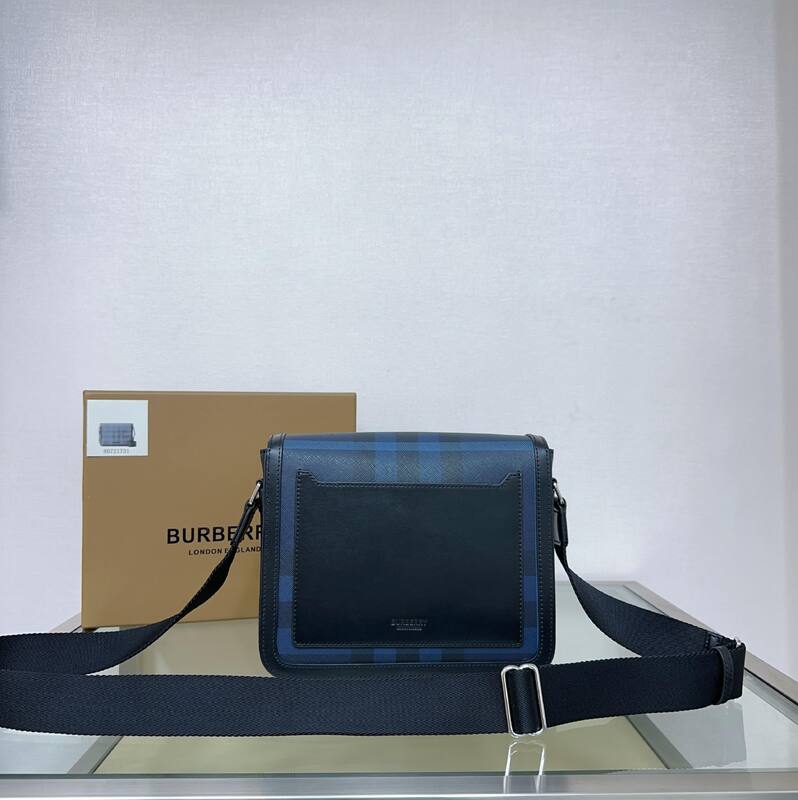 Burberry Black shoulder bag — 1:1 Replica