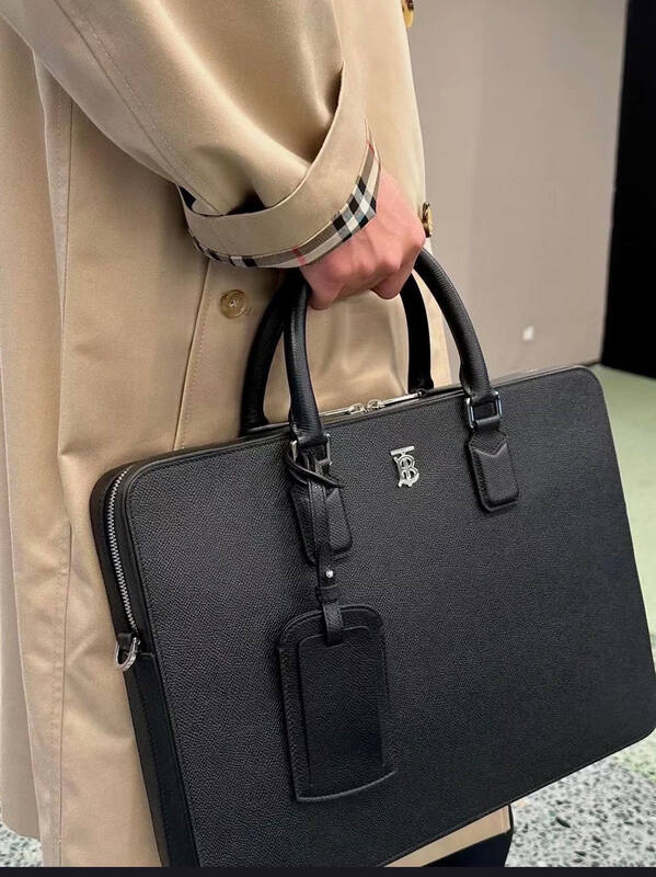 Burberry Black grained leather work — Top Quality Replica