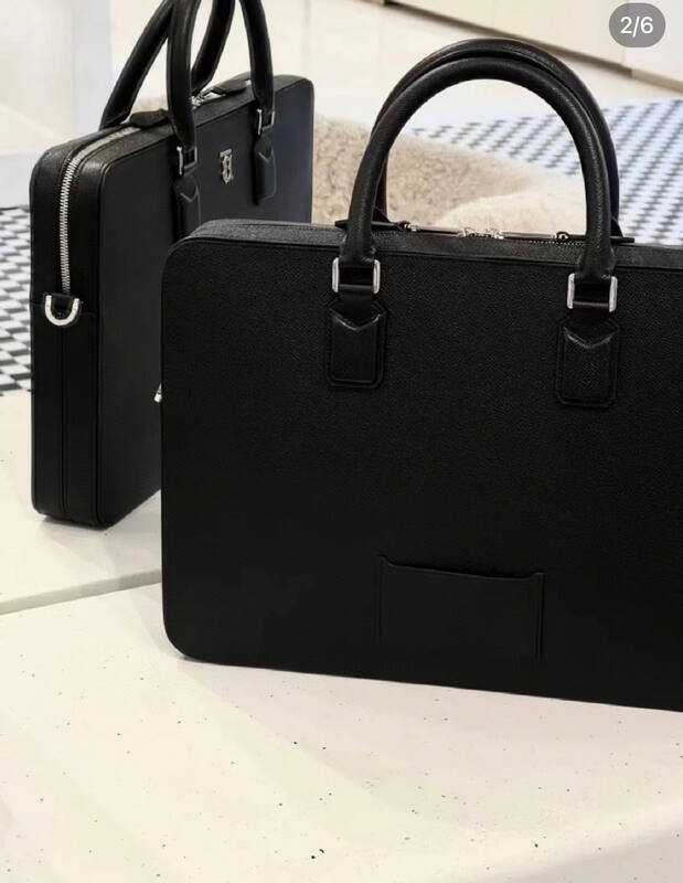 Burberry Black grained leather work — Top Quality Replica
