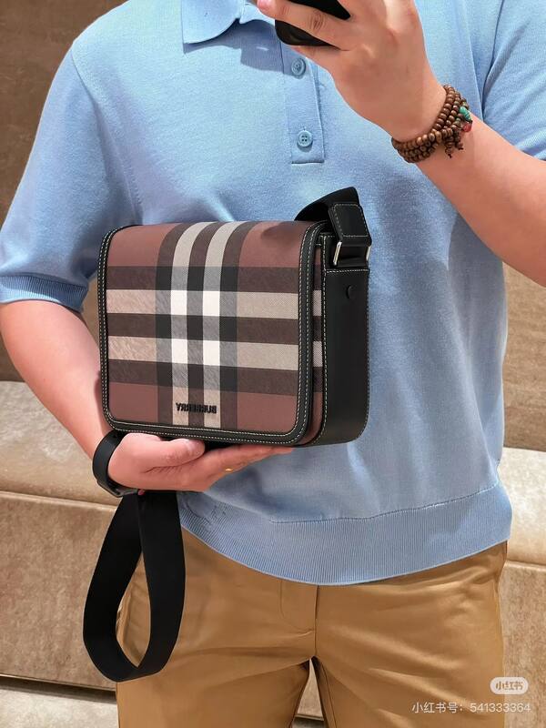 Burberry Brown shoulder bag — AAA Quality Replica