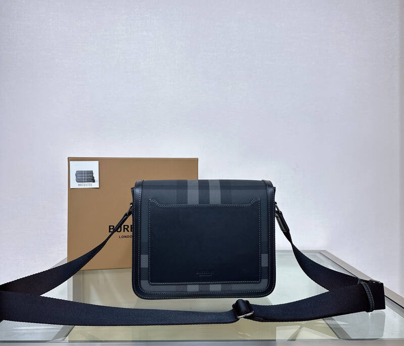 Burberry shoulder bag — Top Quality Replica