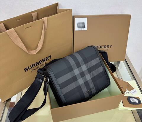 Burberry 25x18x10cm shoulder bag 1 1 Replica
