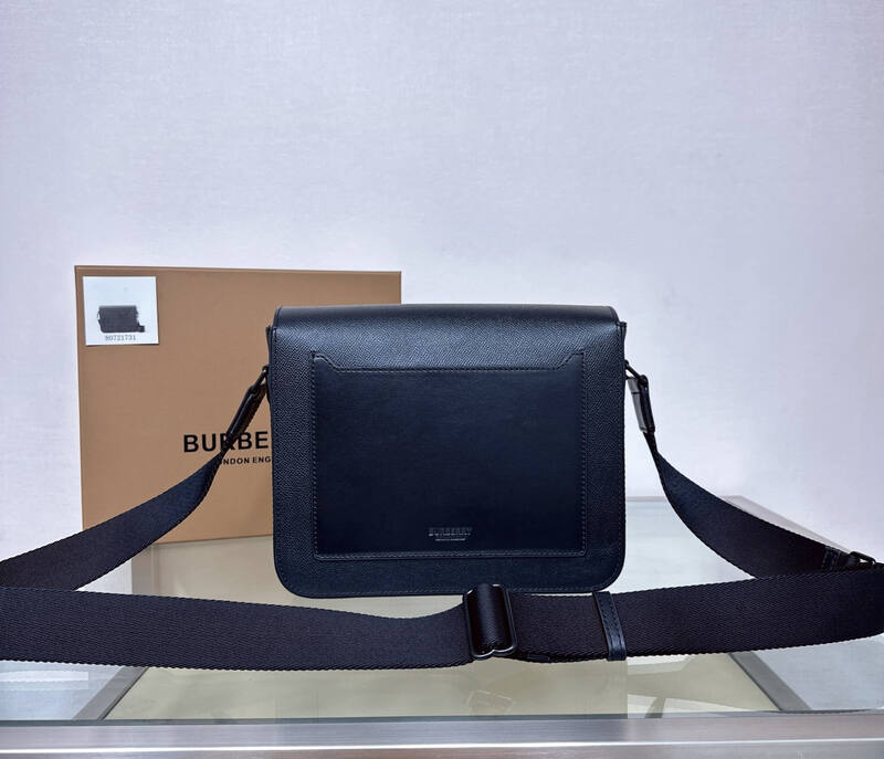 Burberry Black shoulder bag — Premium Replica