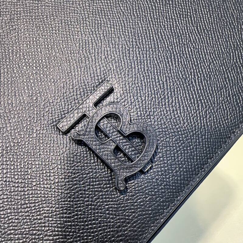 Burberry Black shoulder bag — Premium Replica