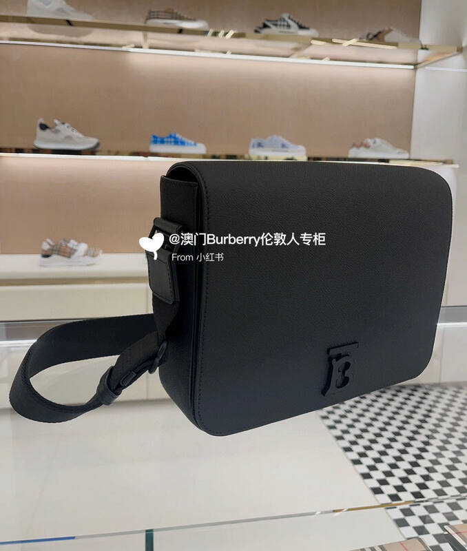 Burberry Black shoulder bag — AAA Quality Replica