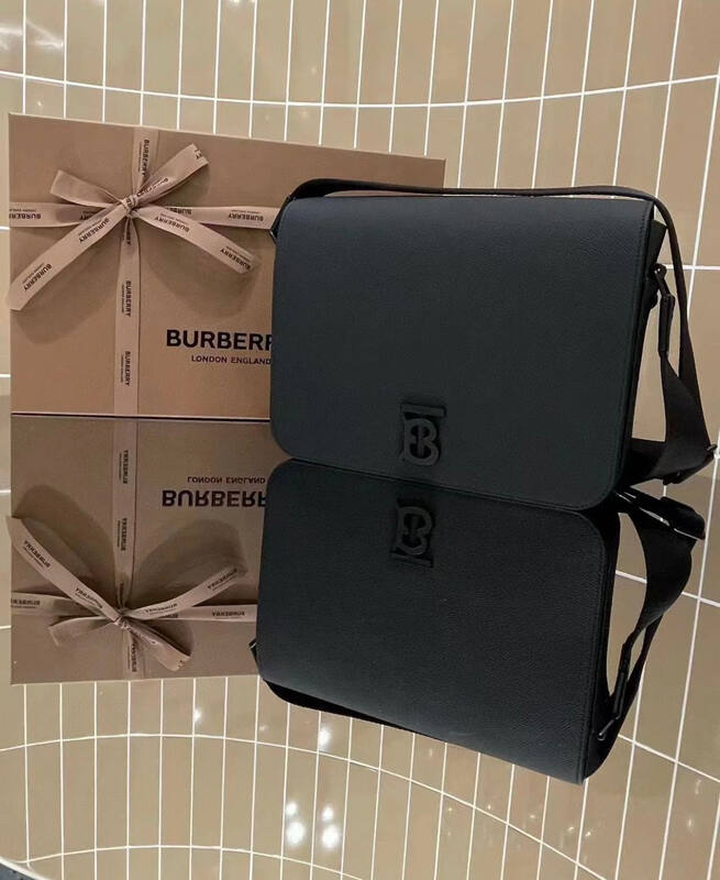 Burberry Black shoulder bag — AAA Quality Replica
