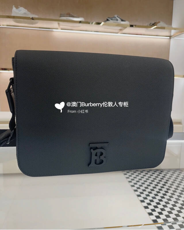 Burberry Black shoulder bag — AAA Quality Replica