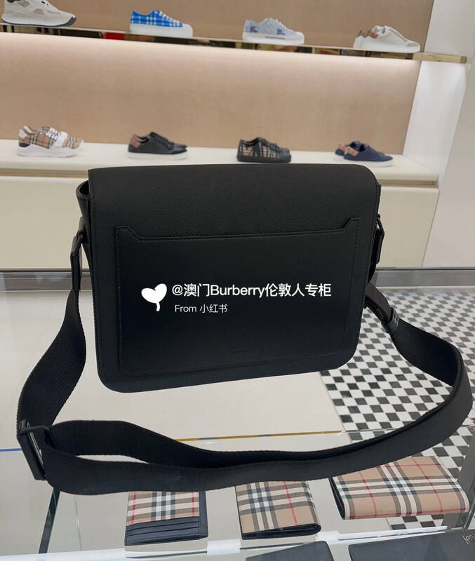 Burberry Black shoulder bag — AAA Quality Replica