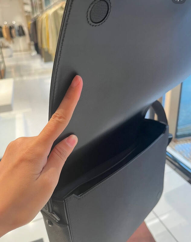 Burberry Black shoulder bag — Top Quality Replica