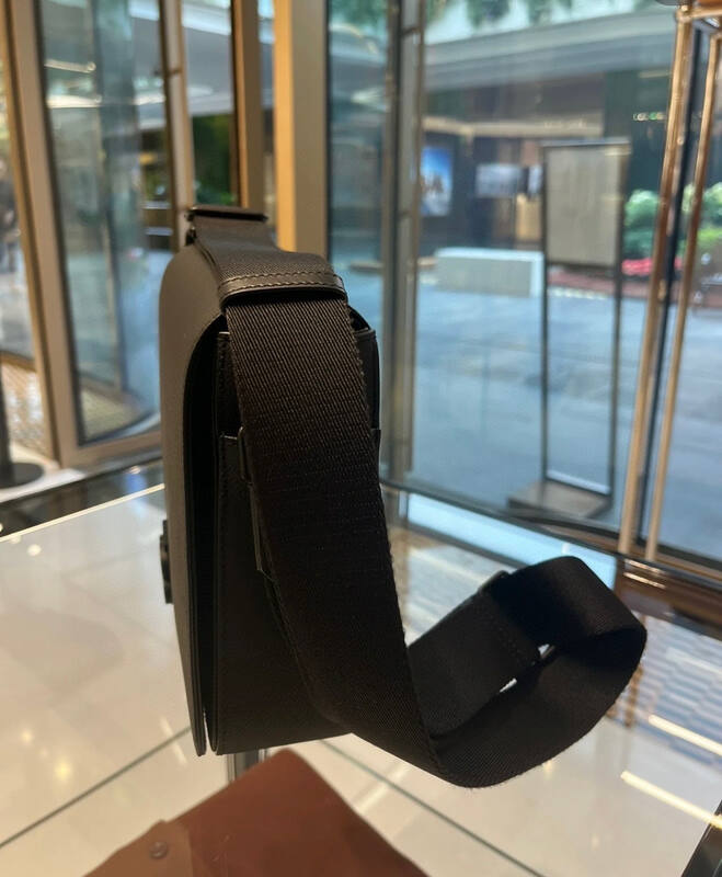 Burberry Black shoulder bag — Top Quality Replica