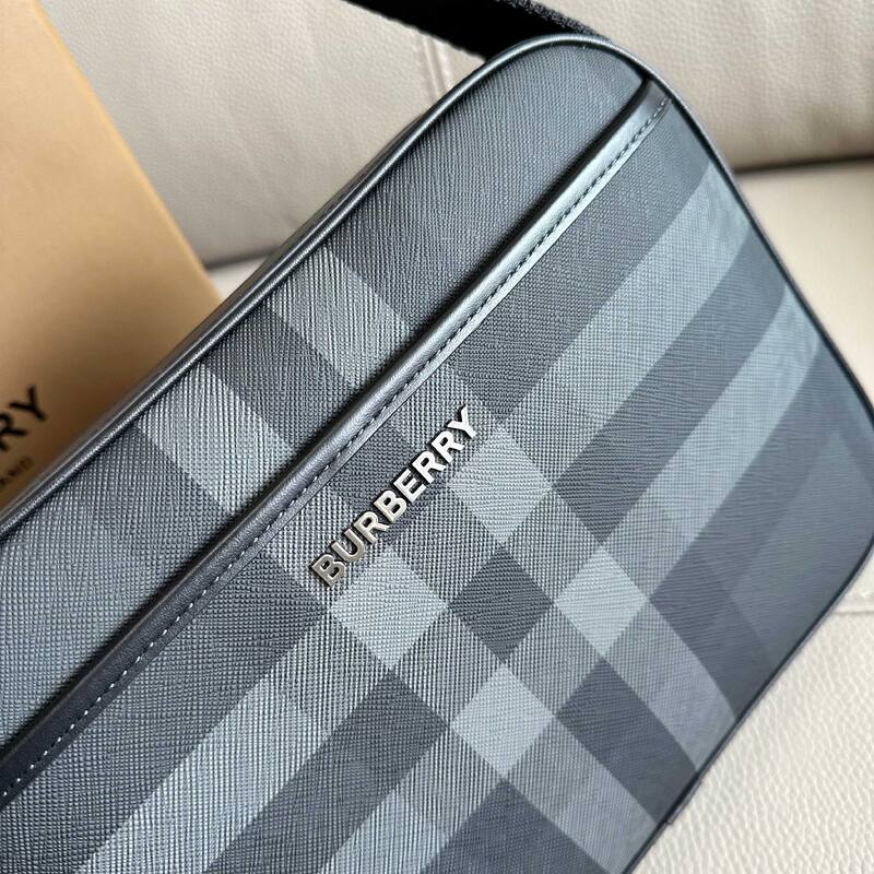 Burberry shoulder bag — Premium Replica