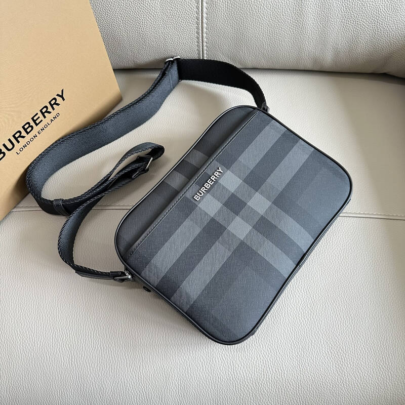Burberry Black shoulder bag — AAA Quality Replica