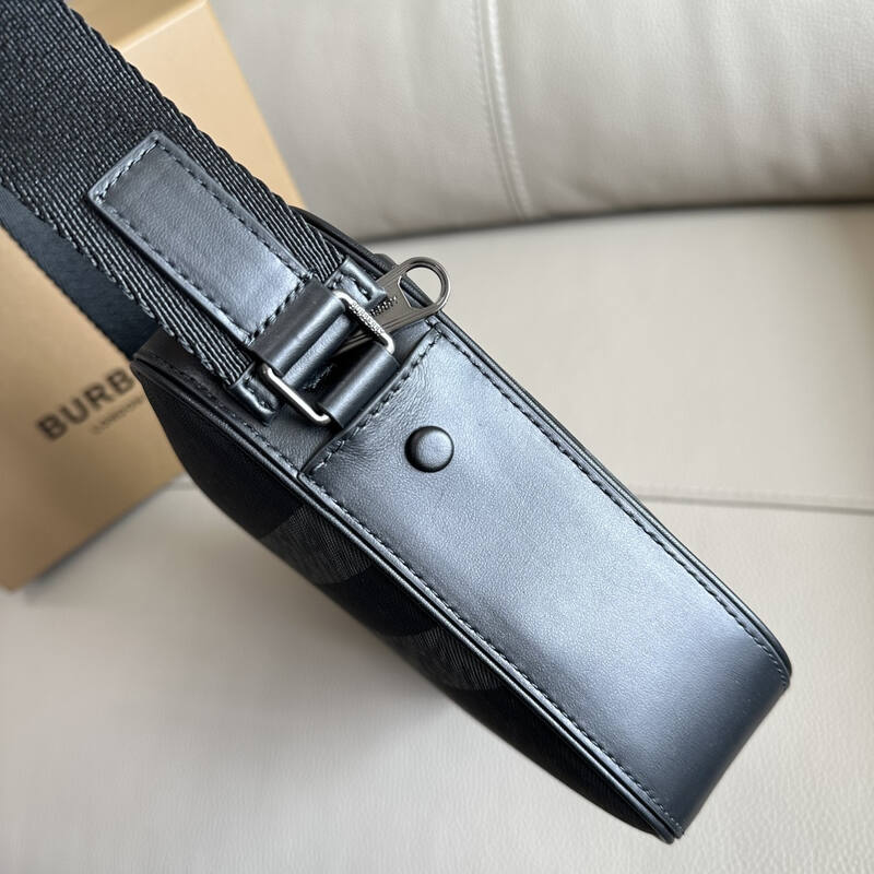 Burberry Black shoulder bag — AAA Quality Replica
