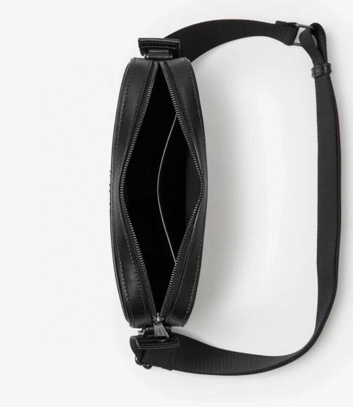 Burberry Black shoulder bag — AAA Quality Replica